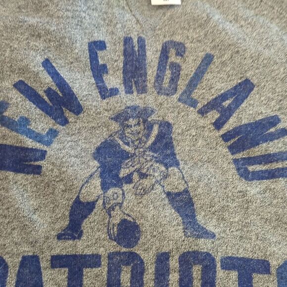Junk Food boys gray NFL Patriot's sweatshirt size medium - Picture 5 of 7